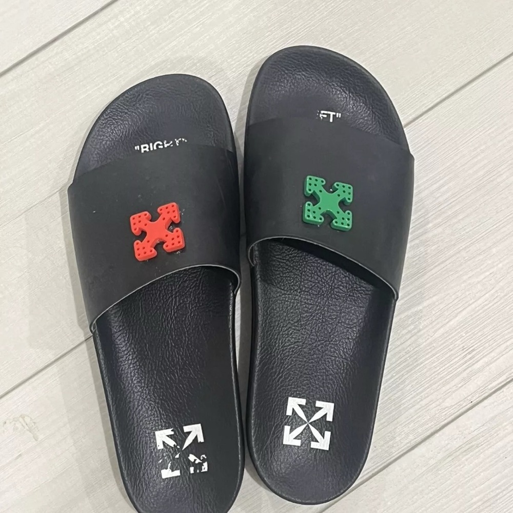 Off-White Black Slides with Red and Green Arrows